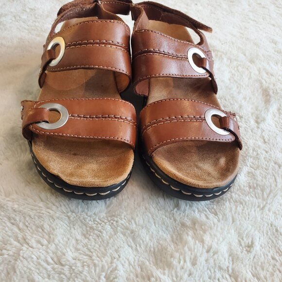 Clarks Brown Strappy Tan  Leather Velcro Sandals Womens Size 7 Open Toe Brown - Picture 7 of 10